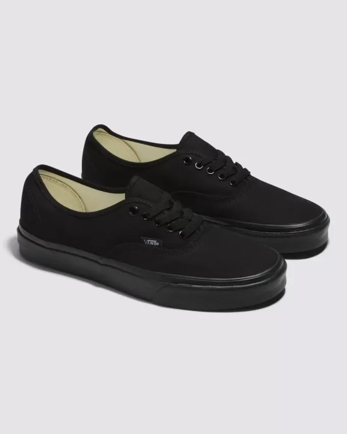 Authentischer breiter Schuh