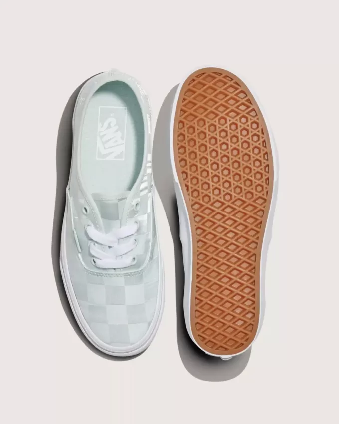 Authentischer Satinschuh mit Schachbrettmuster
