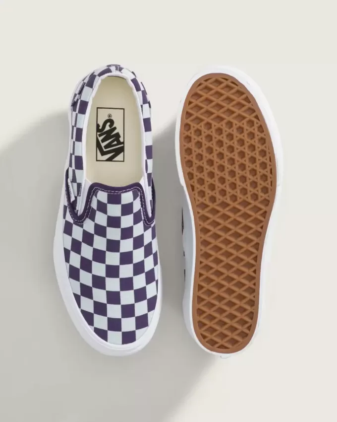 Klassischer Slip-On-Plateauschuh mit Schachbrettmuster