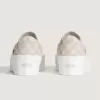 Klassischer Slip-On-Plateauschuh mit Schachbrettmuster Klassischer Slip-On-Plateauschuh mit Schachbrettmuster