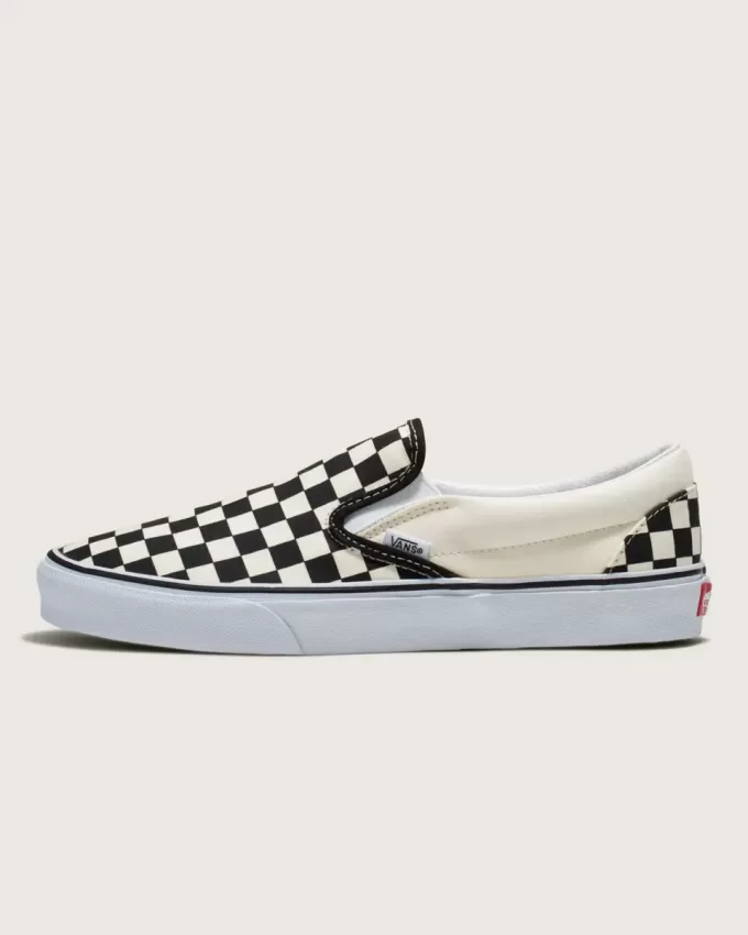 Klassischer Slip-On-Schachbrett-Schuh mit breiter Sohle Klassischer Slip-On-Schachbrett-Schuh mit breiter Sohle