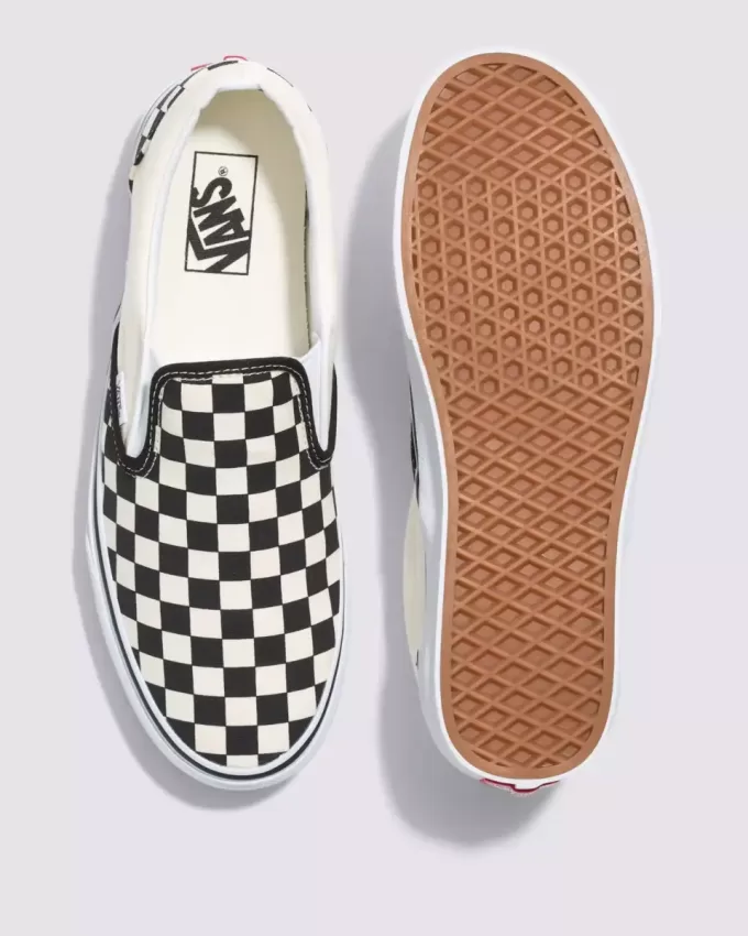 Klassischer Slip-On-Schachbrett-Schuh mit breiter Sohle Klassischer Slip-On-Schachbrett-Schuh mit breiter Sohle