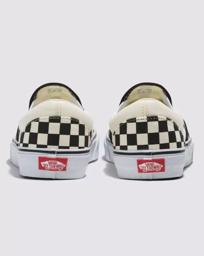 Klassischer Slip-On-Schachbrett-Schuh mit breiter Sohle Klassischer Slip-On-Schachbrett-Schuh mit breiter Sohle