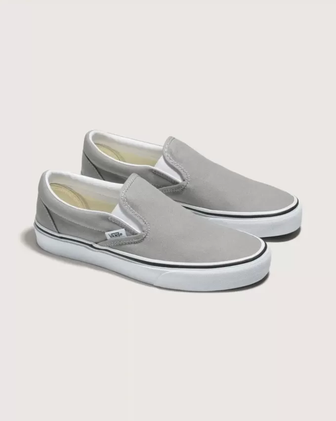 Klassischer Slip-On-Schuh Klassischer Slip-On-Schuh