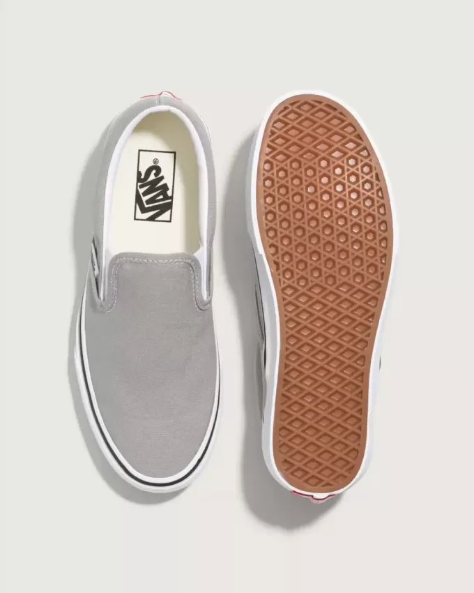 Klassischer Slip-On-Schuh Klassischer Slip-On-Schuh