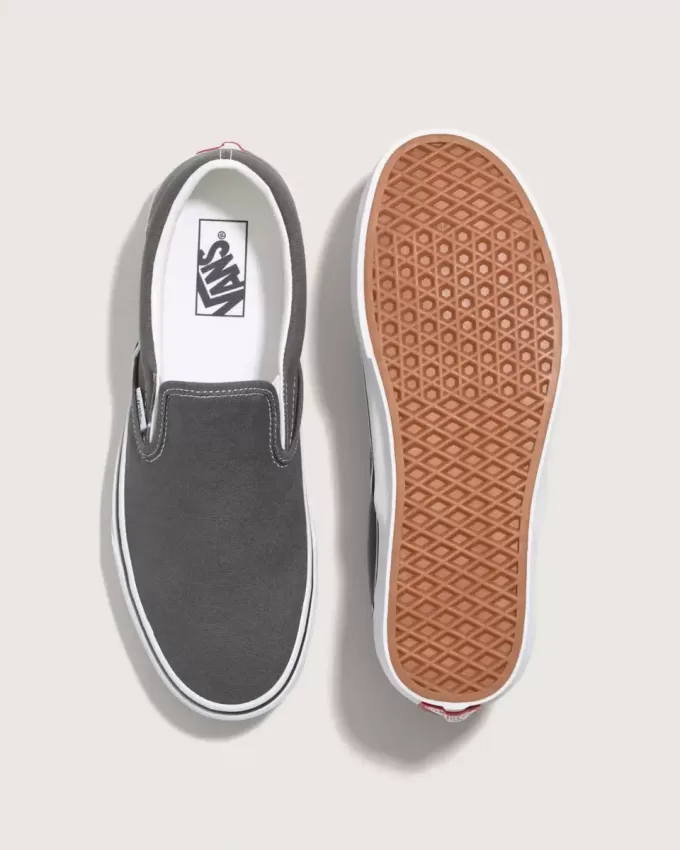 Klassischer Slip-On-Schuh Klassischer Slip-On-Schuh