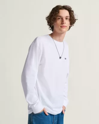 Langärmliges T-Shirt mit Logo auf der linken Brust