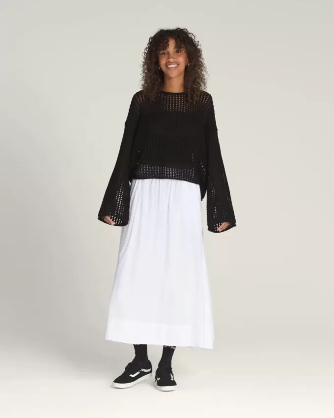 Mila – Kurzer Rundhalspullover mit offenem Strickmuster Mila – Kurzer Rundhalspullover mit offenem Strickmuster