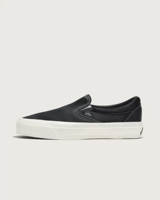 Premium Classic Slip-On Satinschuh