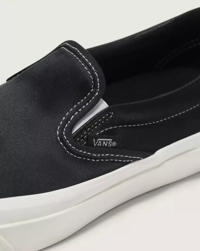 Premium Classic Slip-On Satinschuh