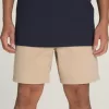 Range Relaxed 18» Shorts