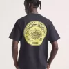 T-Shirt mit verkratzten Platten T-Shirt mit verkratzten Platten