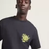 T-Shirt mit verkratzten Platten T-Shirt mit verkratzten Platten
